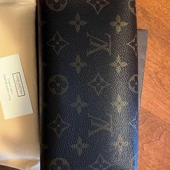 Authentic Louis Vuitton Wallet - Picture 8 of 15